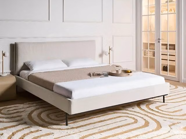 Letto matrimoniale moderno BELIANI imbottito in tessuto beige L 180 x P 200 cm
