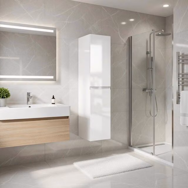 Colonna bagno sospesa modello LOFT in MDF bianco lucido con ante soft-close, Altezza: 130 cm
