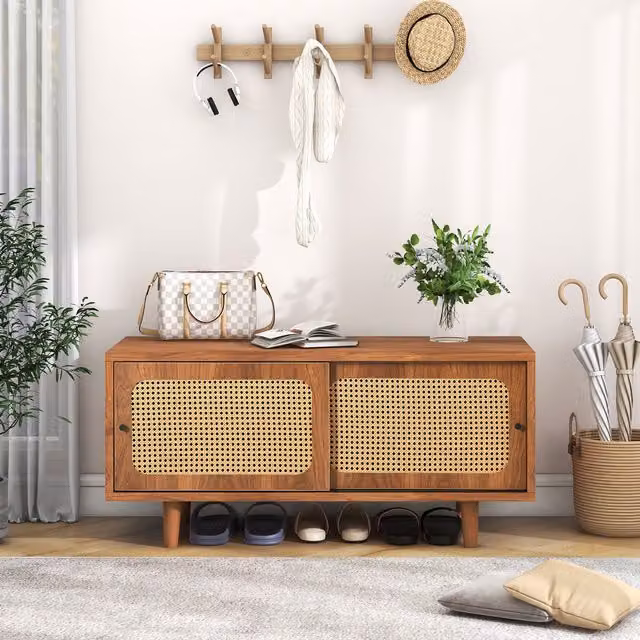 Panca scarpiera con seduta e ripiani regolabili in design rattan Aosom Italy, colore Noce, L: 40 cm, P: 10 cm, H: 48 cm