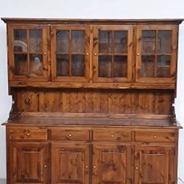 Credenza cristalliera KIVIO in legno di pino con ante in vetro e pomelli bronzo anticato, disponibile in vari colori