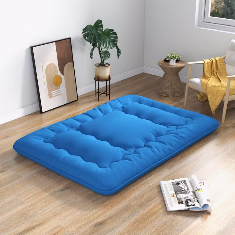 Materasso futon portatile Costway con copertura lavabile e sacca da trasporto, tappeto arrotolabile blu, L/P: 140 x 200 cm