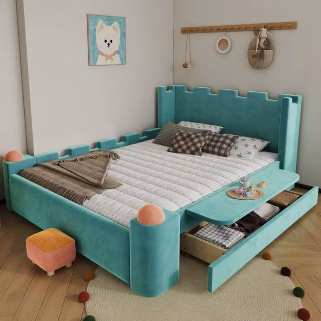 Letto a castello Mivray con cassetti e ripiano laterale pieghevole in velluto blu petrolio, L/P: 140 x 200 cm