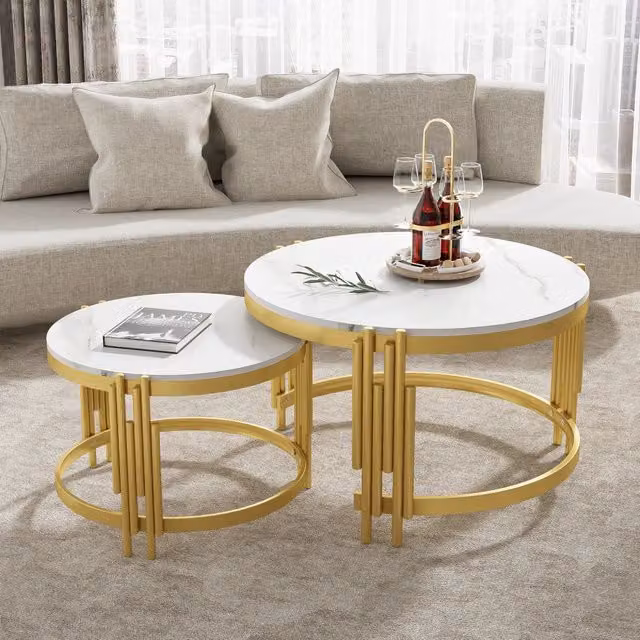 Set di tavolini bassi impilabili OKWISH con piano effetto marmo astratto e struttura in metallo dorato per soggiorno o ufficio, bianco e oro
