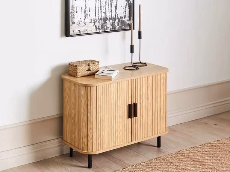 Credenza retrò BELIANI in MDF e legno pino con gambe in metallo, ideale per soggiorno o camera da letto