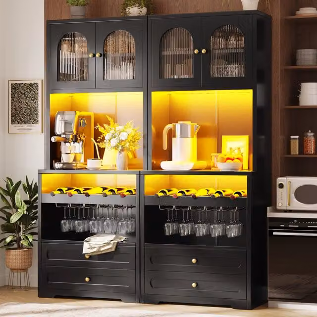 Mobile colonna da cucina Mivray nero con ante in vetro, illuminazione LED integrata, portabottiglie e USB, L/P/H: 140 x 40 x 180 cm