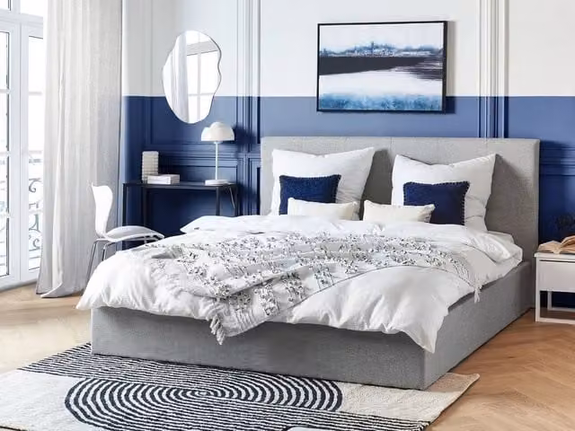 Letto matrimoniale Beliani con contenitore e testiera imbottita in tessuto grigio L/P/H: 180 x 200 x 112 cm