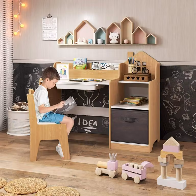 Set scrivania, sedia e libreria per bambini Costway in legno stile scandinavo, colori marrone e beige
