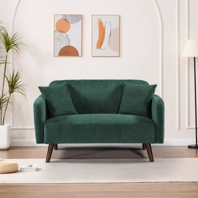 Divano a 2 posti Midt en.casa in velluto a corde verde con braccioli e 2 cuscini L: 132 cm, P: 80,5 cm, H: 70 cm