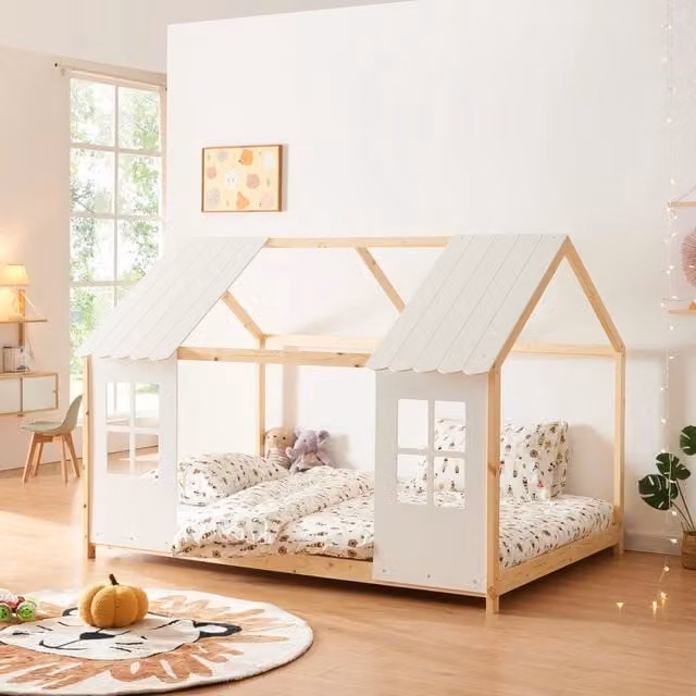 Letto a forma di casetta Tostedt en.casa per cameretta in legno di pino, colore naturale e bianco, L/P/H: 200 x 140 x 147 cm