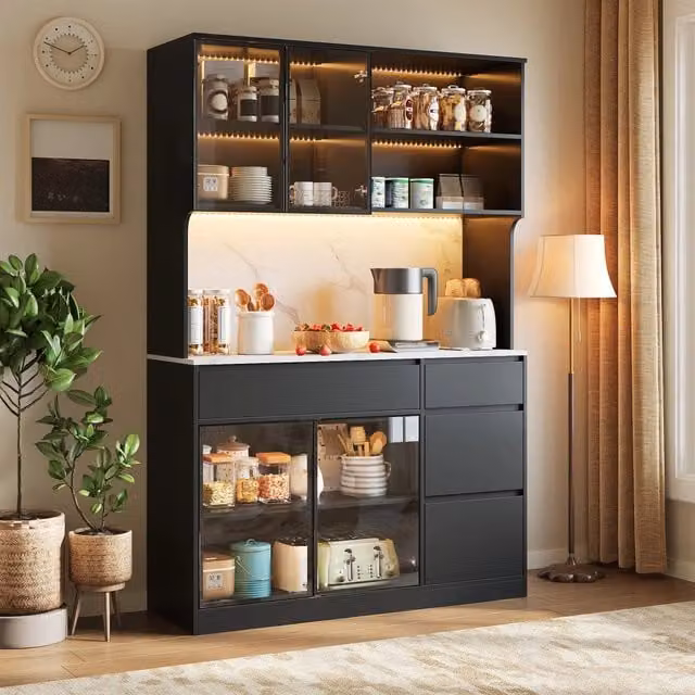 Credenza moderna Mivray con illuminazione LED, ante in vetro e finitura effetto marmo bianco e nero in MDF, L: 120 cm, P: 40 cm, H: 180 cm