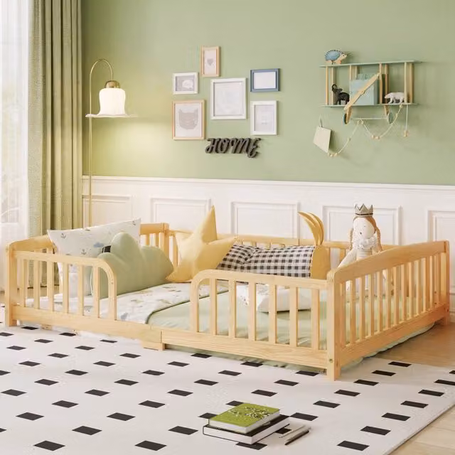 Letto basso per bambini REDOM con sponde di sicurezza perimetrali in legno di pino naturale marrone L/P/H: 140 x 200 x 45,7 cm