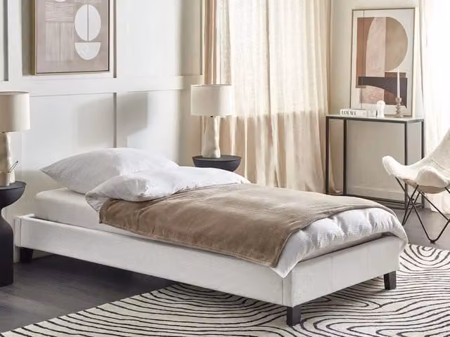 Letto singolo Beliani in tessuto grigio con rete a doghe in legno senza testiera L/P: 90 x 200 cm
