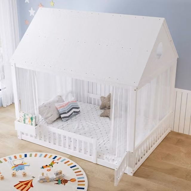 Letto singolo per bambini Elvmi con struttura a casetta, tende bianche e vano contenitore, L/P/H: 200 x 140 x 182,4 cm