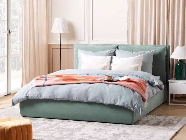 Letto matrimoniale moderno BELIANI in tessuto velvet verde con vano contenitore a sollevamento L/P/H: 160 x 200 x 35 cm