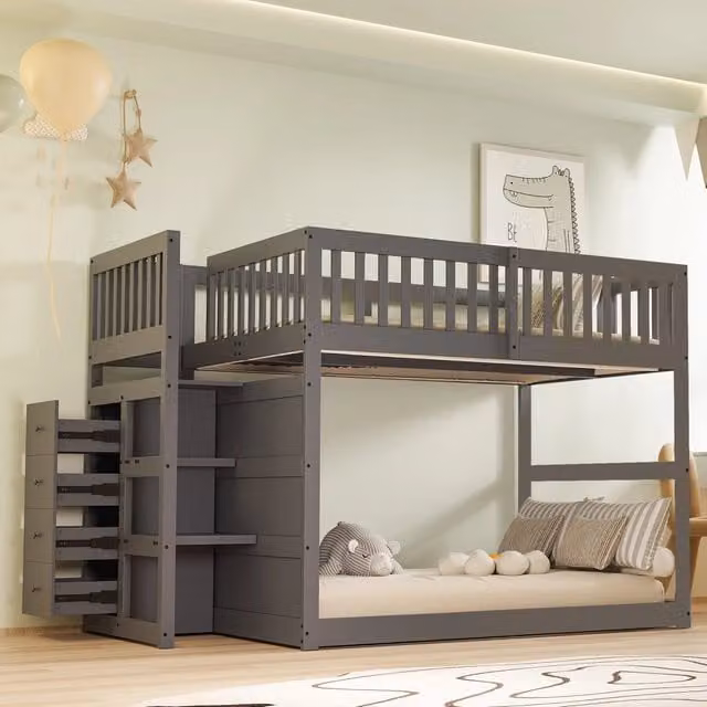 Letto a castello basso per bambini OKWISH in legno grigio con scala e cassetti L/P/H: 247 x 140 x 135,5 cm